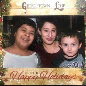 Meet your Posher, Isela